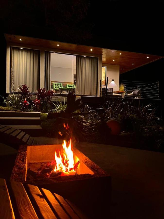 La Contemporanea Cabanas Prox A Cidade Vista Para Ponto Turistico 우루비시 외부 사진